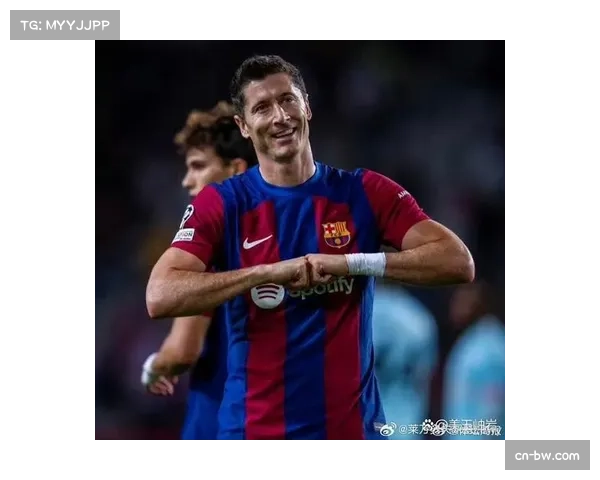 拉特克利夫坚决拒绝莱万加盟，决心避免昔日失败重演